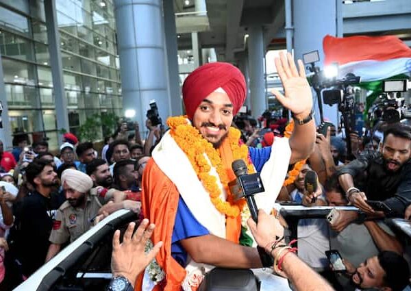 arshdeep singh get grand welcome in punjab open jeep after…