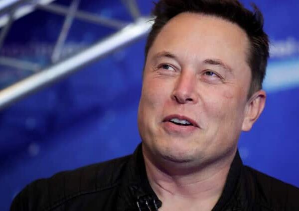 Elon Musk and Vinod Khosla Clash Over AI Generated Image…