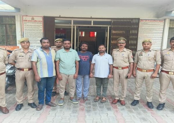 Meerut Police arrested four thugs who defrauded a retired bank…