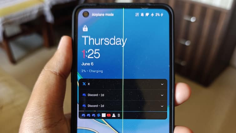 OnePlus to offer screen replacement after showing green line issue company issued statement