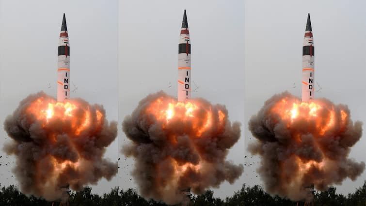 pakistani Defence expert claims india ballistic missile surya could hit america and europe | पाकिस्तानी रक्षा विशेषज्ञ का बड़ा दावा