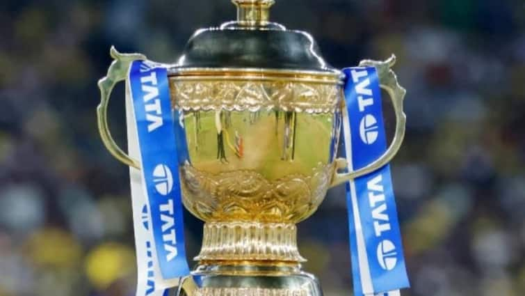 IPL 2025 Mega Auction all 10 teams purse value and and how much they spend on retention know details