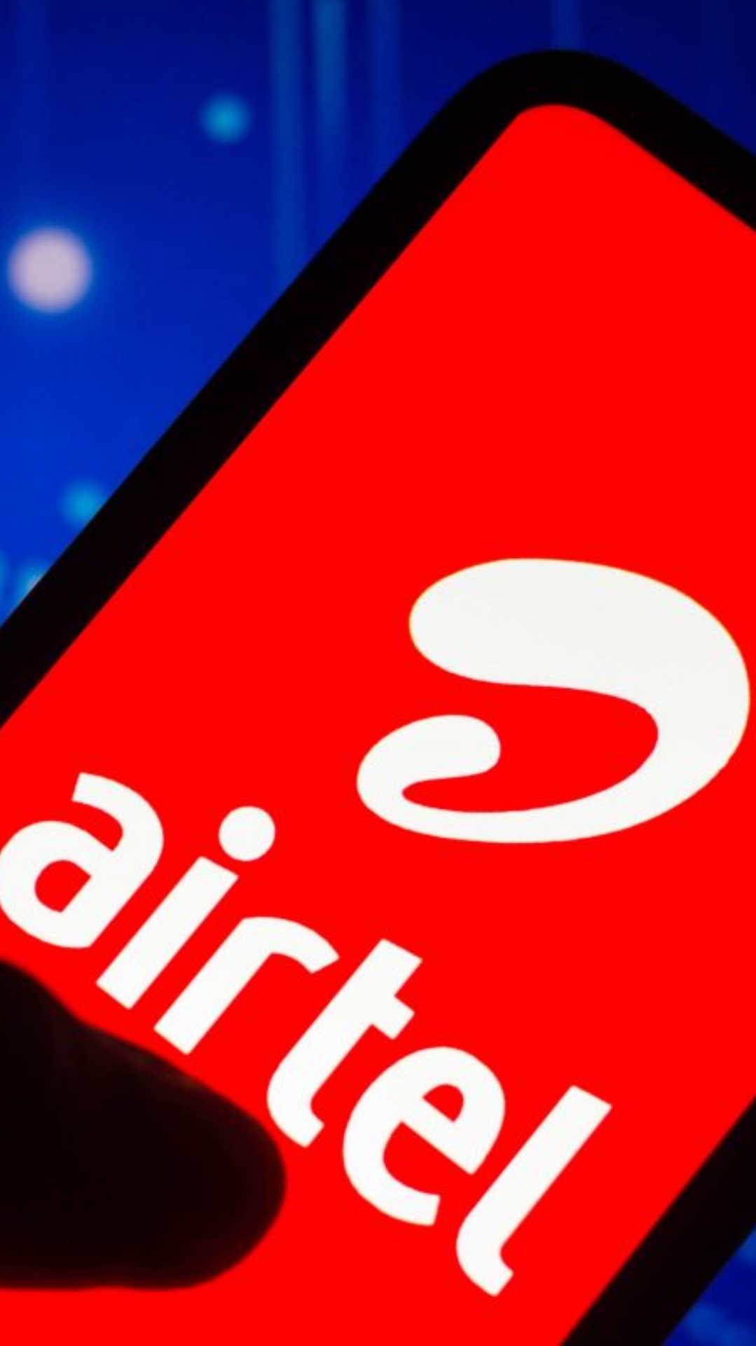 प्राइवेट टेलिकॉम कंपनी Airtel ने अपने यूजर्स के लिए एक नया प्रीपेड प्लान लॉन्च कर दिया है. इस प्लान में यूजर्स को भर-भर के बेनिफिट्स दिए जा रहे हैं.