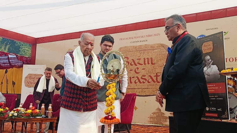 Hariprasad Chaurasia praised Modi Yogi for the preparations Kumbh 2025 inaugurate Bazm e Virasat…