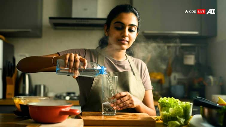 side effects of drinking hot water too frequently read full article in hindi